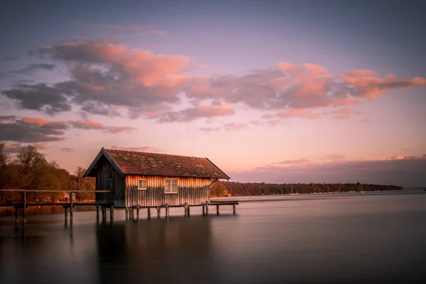 Vacker Utsikt Över Båthus Över Ammersee Sjön Mot Solnedgången Himlen — Stockfoto