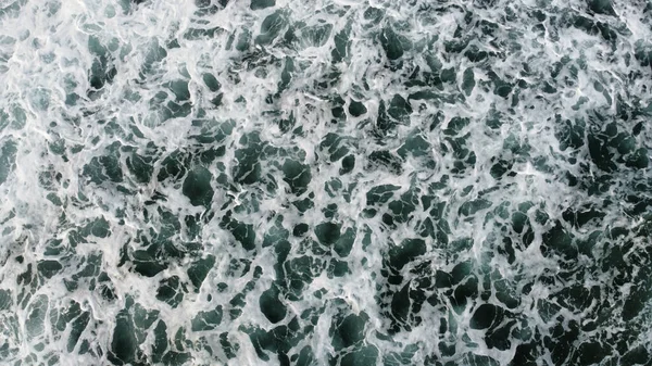 Uma Foto Drone Espuma Ondas Poderosas Tiradas Oceano Pacífico — Fotografia de Stock