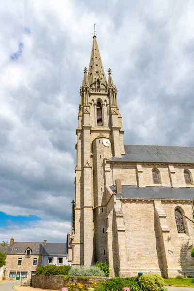 Tiro Vertical Igreja Saint Alban Elven Bretanha — Fotografia de Stock