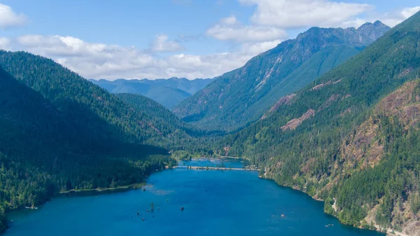 Ein Panoramablick Auf Den Lake Cushman Und Die Olympischen Berge — Stockfoto