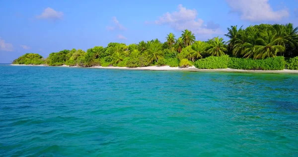 Una Vista Aérea Del Agua Azul Del Océano Una Isla — Foto de Stock