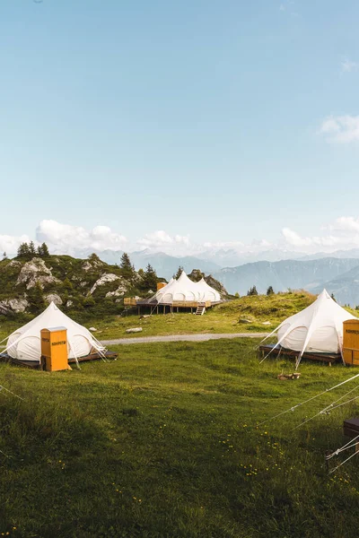 Schöne Aussicht Auf Die Wanderlager Den Bergen — Stockfoto