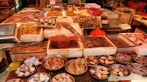 Der Fischstand Hongkong Viele Interessante Fänge Von Denen Die Meisten — Stockfoto