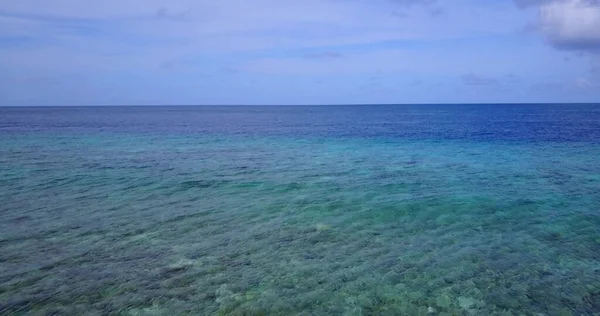 Una Vista Panoramica Mare Turchese Una Giornata Sole — Foto Stock