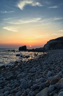 Wight Adası, Niton Körfezi 'nde güzel bir günbatımı manzarası