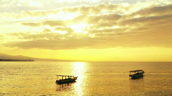 Une Belle Vue Sur Les Bateaux Dans Une Mer Sous — Photo