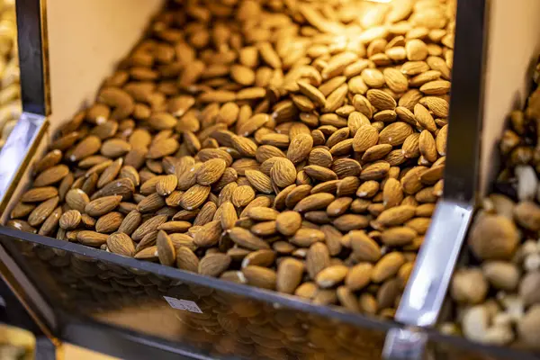 Las Almendras Crudas Para Venta Mercado —  Fotos de Stock