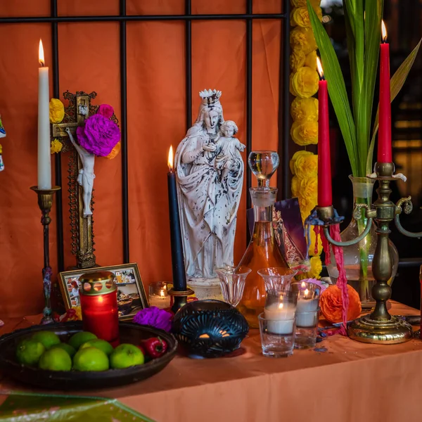 Einrichtung Des Dekors Dia Los Muertos Mit Kerzen Und Einer — Stockfoto