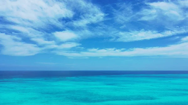 Захоплюючий Вид Красивий Морський Пейзаж Під Хмарним Небом — стокове фото