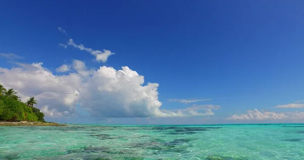 Beautiful Turquoise Sea Water Small Island Distance — Stock Photo, Image