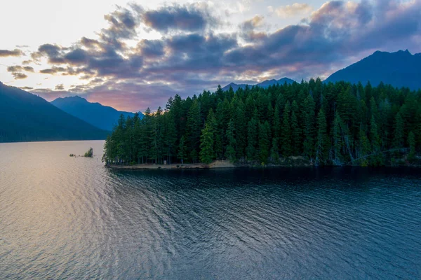 Tiro Aéreo Lago Cushman Montanhas Olímpicas Estado Washington Pôr Sol — Fotografia de Stock