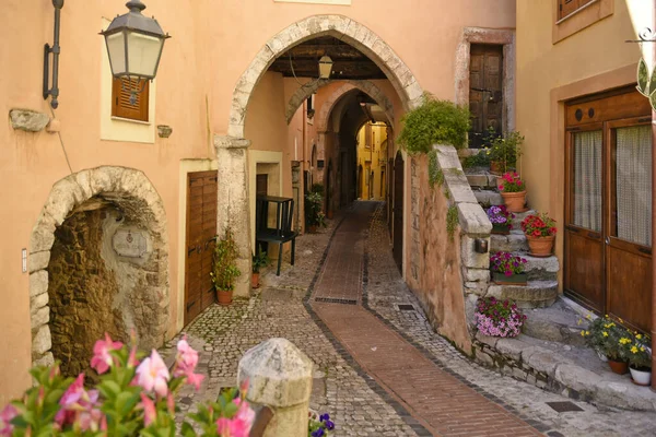 Uma Rua Entre Antigos Edifícios Pedra Medievais Itália — Fotografia de Stock
