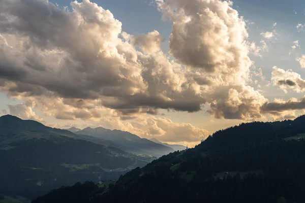 Una Foto Las Cimas Las Montañas Falera Municipio Región Surselva — Foto de Stock