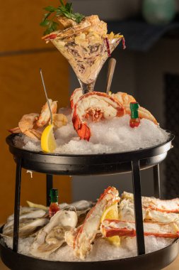 Deniz ürünleri kulesinin yakın çekimi.