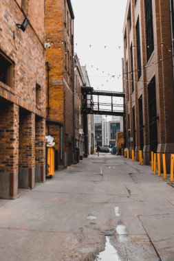 Denver, Colorado, ABD 'de gündüz vakti boş bir müttefik için güzel bir çekim.