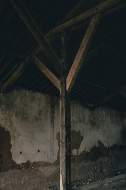 Terk edilmiş urbex 'in bir gece çekimi yok et.