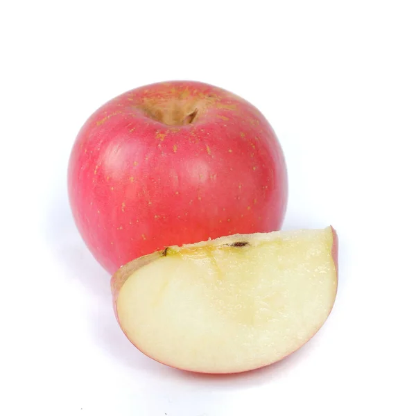 Närbild Ett Rött Äpple Med Skiva Isolerad Vit Bakgrund — Stockfoto