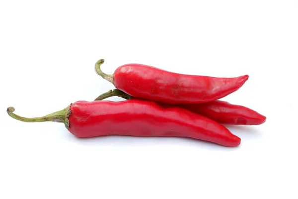 Een Close Van Een Stelletje Hele Rijpe Rode Chili Pepers — Stockfoto