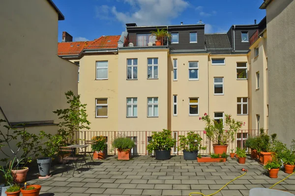 Beautiful Shot Terrace Characteristic House Sunny Day Berlin Germany — Stock Photo, Image
