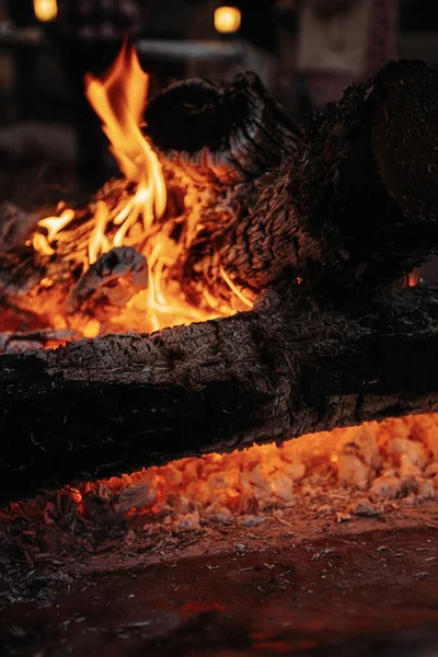 Vertical Shot Burning Fire Fireplace — Stock Photo, Image