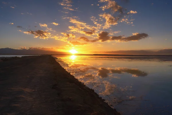 Caminho Lago Pôr Sol — Fotografia de Stock