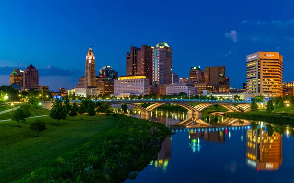 Piękny Oświetlony Widok Miasta Columbus Downtown Nocy — Zdjęcie stockowe