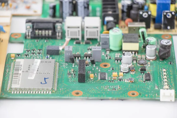 Elektronik Anakart Izometrik Işlemci Mikroçipin Yakın Plan Çekimi — Stok fotoğraf
