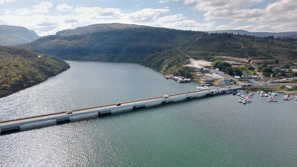 Aerial Shot Bridge Port Mountains Background — Stock Photo, Image