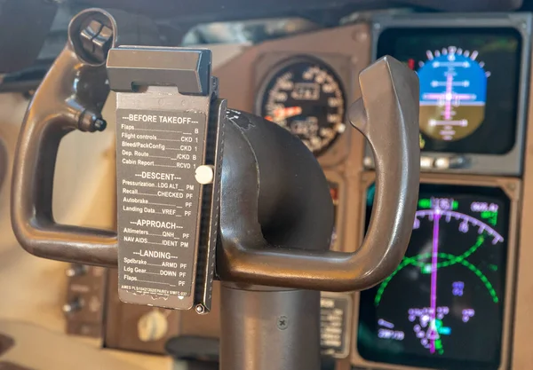 Närbild Boeing 757 Cockpit Accelerationspaneler Inifrån Kabinen Planet — Stockfoto