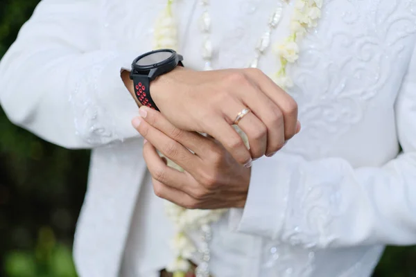 Een Javaanse Bruidegom Bereidt Zich Voor Een Bruiloft — Stockfoto