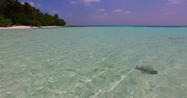 Una Splendida Vista Sul Mare Turchese Sulla Costa Delle Maldive — Foto Stock