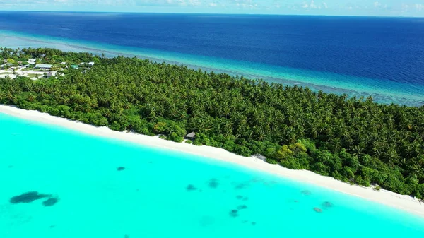 Una Hermosa Vista Una Isla Con Mar Día Soleado —  Fotos de Stock