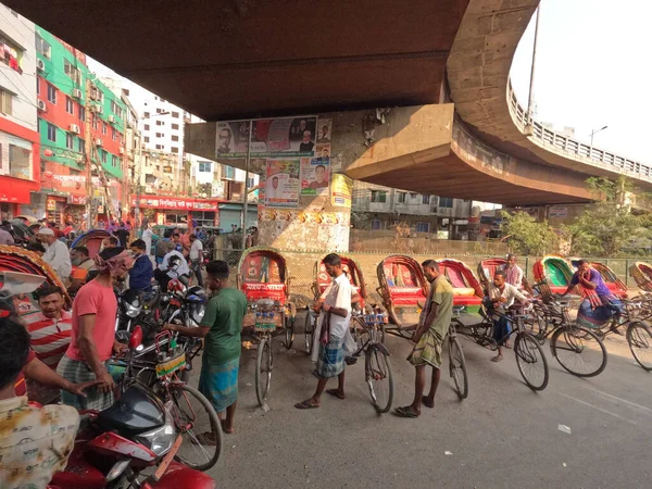 Vida Diária Ciclistas Transporte Riquixá Rua Daca Bangladesh — Fotografia de Stock