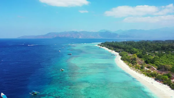 Una Splendida Vista Mare Con Isola Una Giornata Sole Asia — Foto Stock