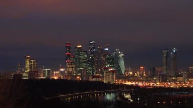 Vorobyovy Hills 'teki Moskova-Şehir merkezinin karanlık görüntülerinde zaman aşımı.