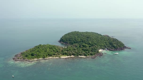 Vzdušný Pohled Ostrov Phu Quoc Klidném Otevřeném Moři Vietnamu — Stock video