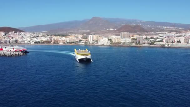 Transbordador Pasajeros Rápido Bencomo Express Que Sale Los Cristianos Fred — Vídeo de stock