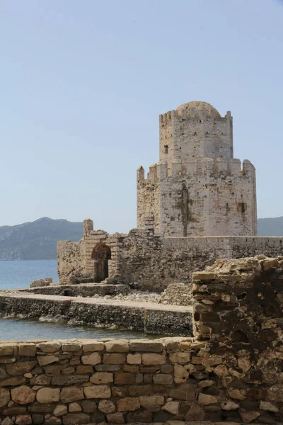 Eine Vertikale Aufnahme Des Schlosses Von Methoni Auf Messenia Peloponnes — Stockfoto