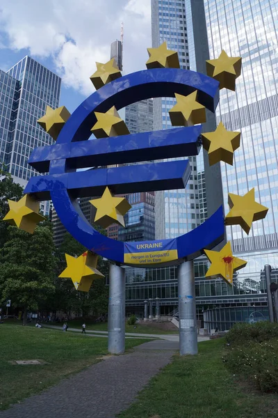 Aktivisten Haben Ein Banner Euro Denkmal Frankfurt Angebracht Den Beitritt — Stockfoto
