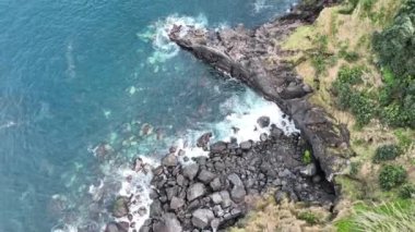 Portekiz, Azores 'deki Sao Miguel Adası' nın havadan görünüşü, DJI MAVIC 3 CINE ile çekilmiştir.