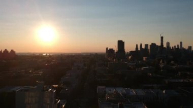 New York, ABD 'deki Manhattan binalarının günbatımının hava görüntüsü.