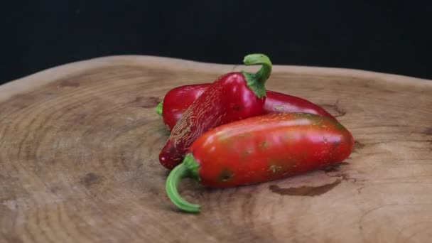 Sriracha Bors Bors Ikonikus Csípős Szósz — Stock videók