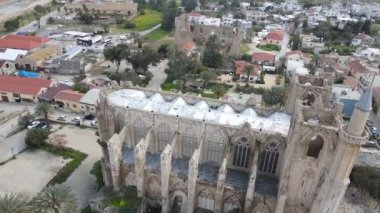Kıbrıs 'ın Famagusta kentindeki en büyük ortaçağ binası olan Lala Mustafa Paşa Camii