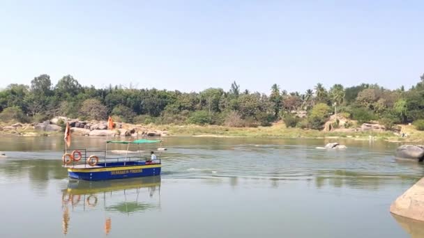 Una Splendida Vista Sul Fiume Tungabhadra Con Barca Isolata Hampi — Video Stock