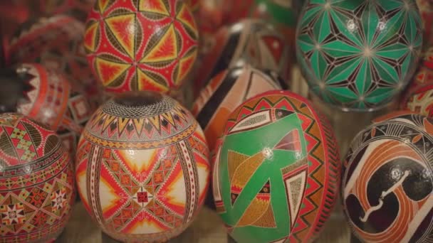 Primo Piano Filmato Della Collezione Uova Pasqua Ucraine Tradizionali Pysanka — Video Stock