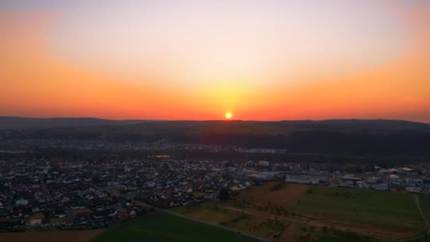 Ένα Timelapse Πλάνα Από Όμορφο Ηλιοβασίλεμα Πάνω Από Την Πόλη — Αρχείο Βίντεο