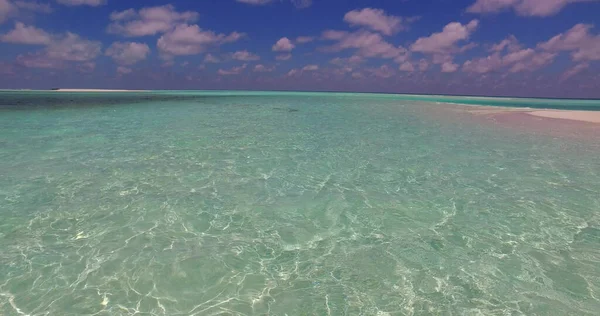 透明度の高い海の美しいショット — ストック写真