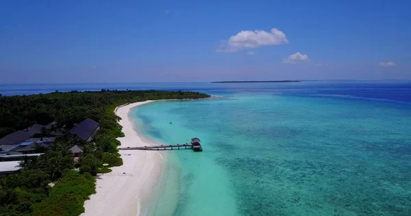 Eine Drohne Aus Der Luft Die Eine Bewohnte Insel Auf — Stockfoto