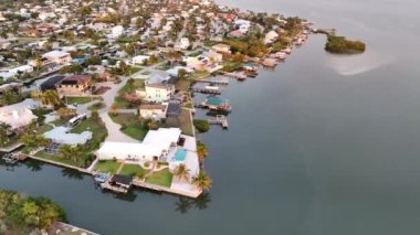 Fort Myers limanının hava görüntüleri.