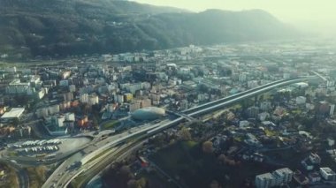 İsviçre, Ticino 'daki Chiasso ve Vacallo' nun hava manzarası.